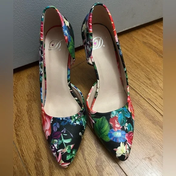 Beautiful Floral high heels - Picture 10 of 11